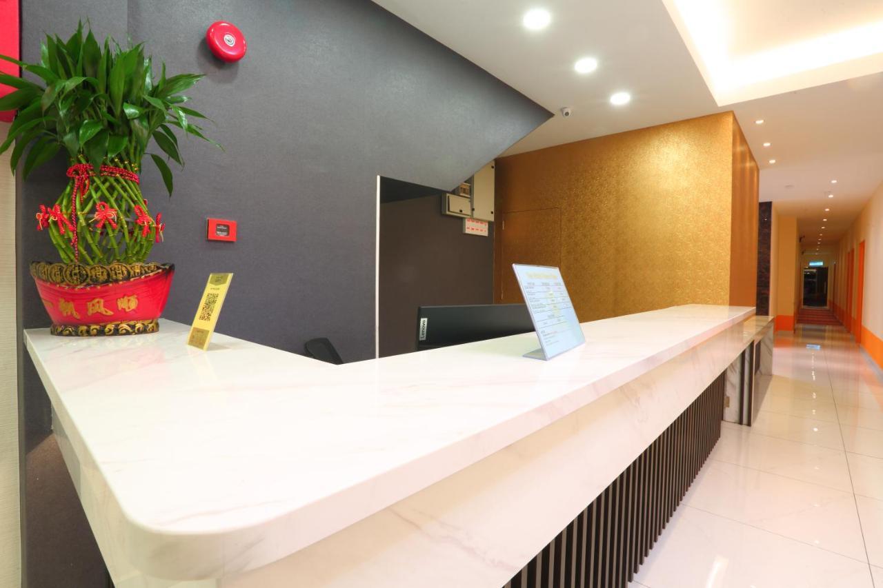 Capital O 9010 Yee Hotel Джохор-Бару Экстерьер фото